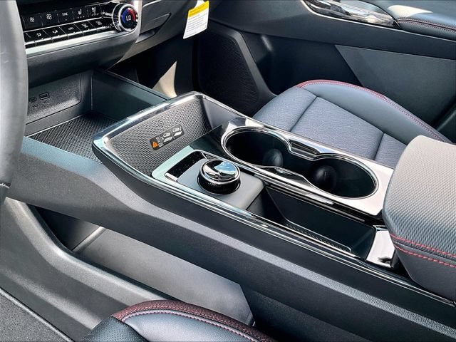 New 2027 Chevrolet Equinox RS w/ Convenience Package III FWD image 13