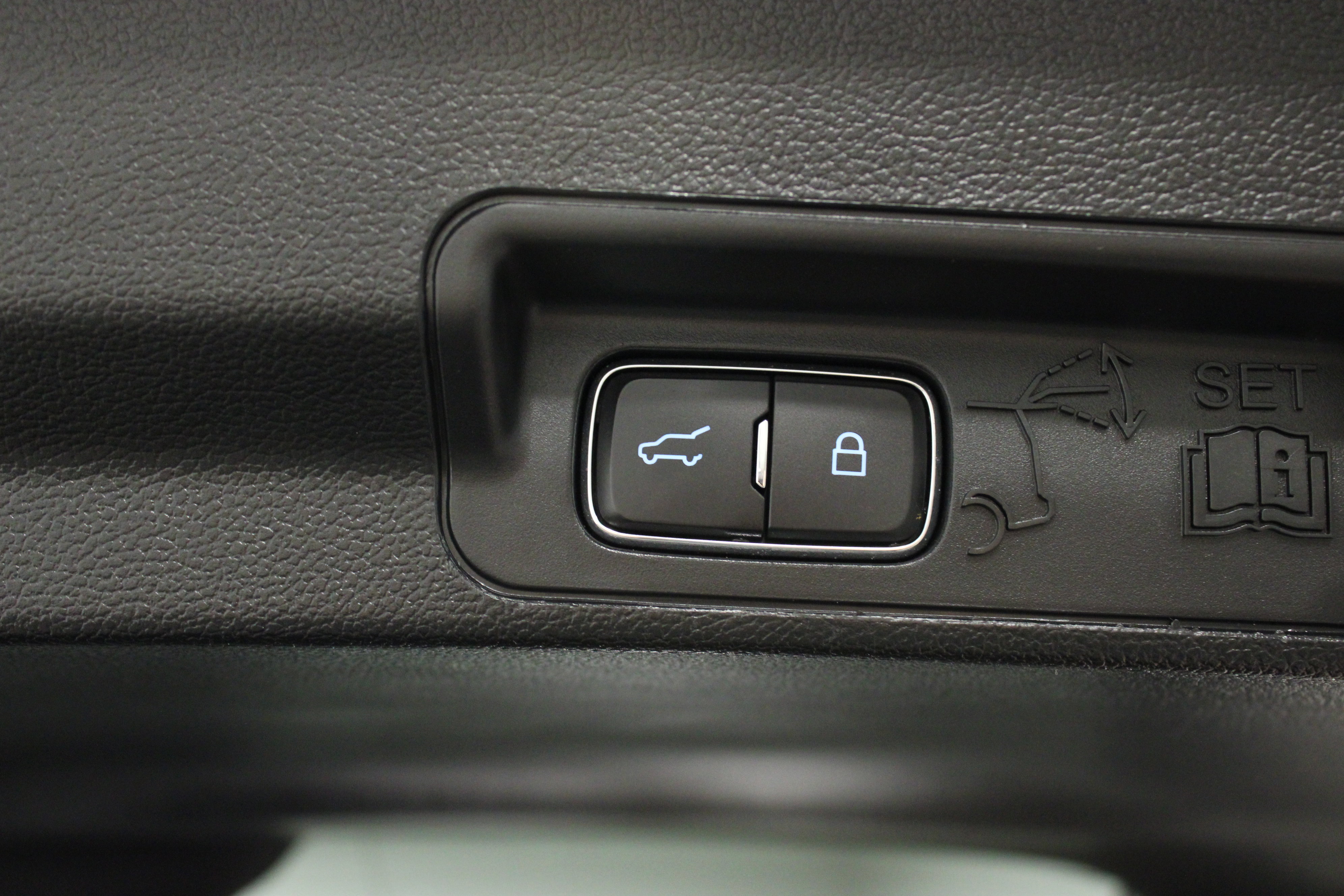 Used 2020 Ford Explorer ST AWD/4WD image 14