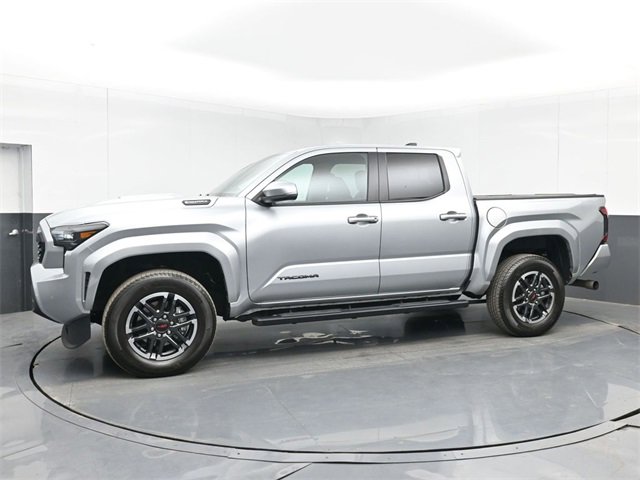 Used 2025 Toyota Tacoma TRD Sport image 11