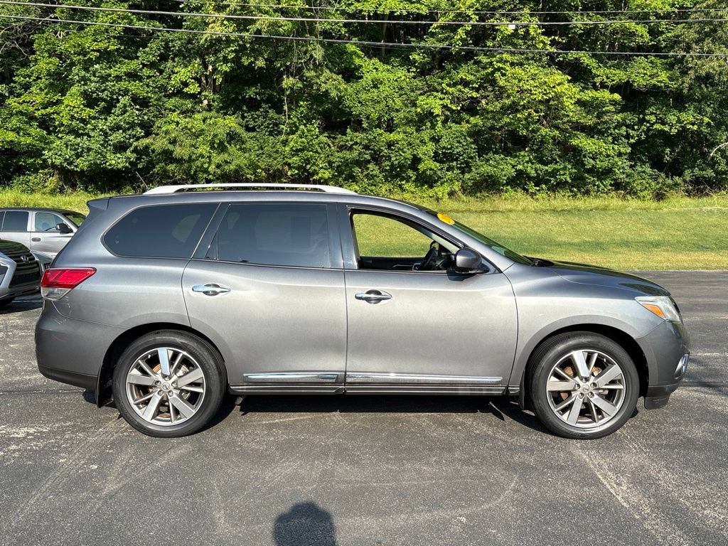 Used 2015 Nissan Pathfinder Platinum AWD/4WD image 6