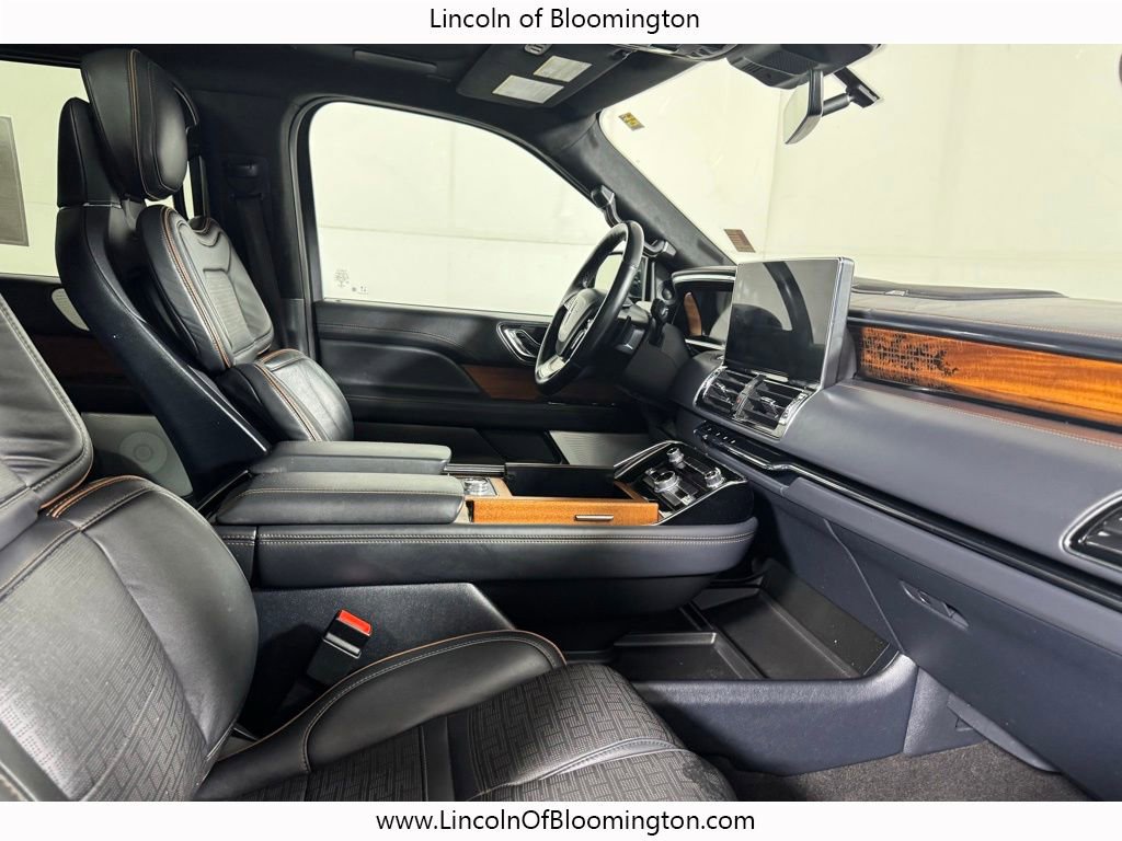 Used 2023 Lincoln Navigator Black Label AWD/4WD image 16