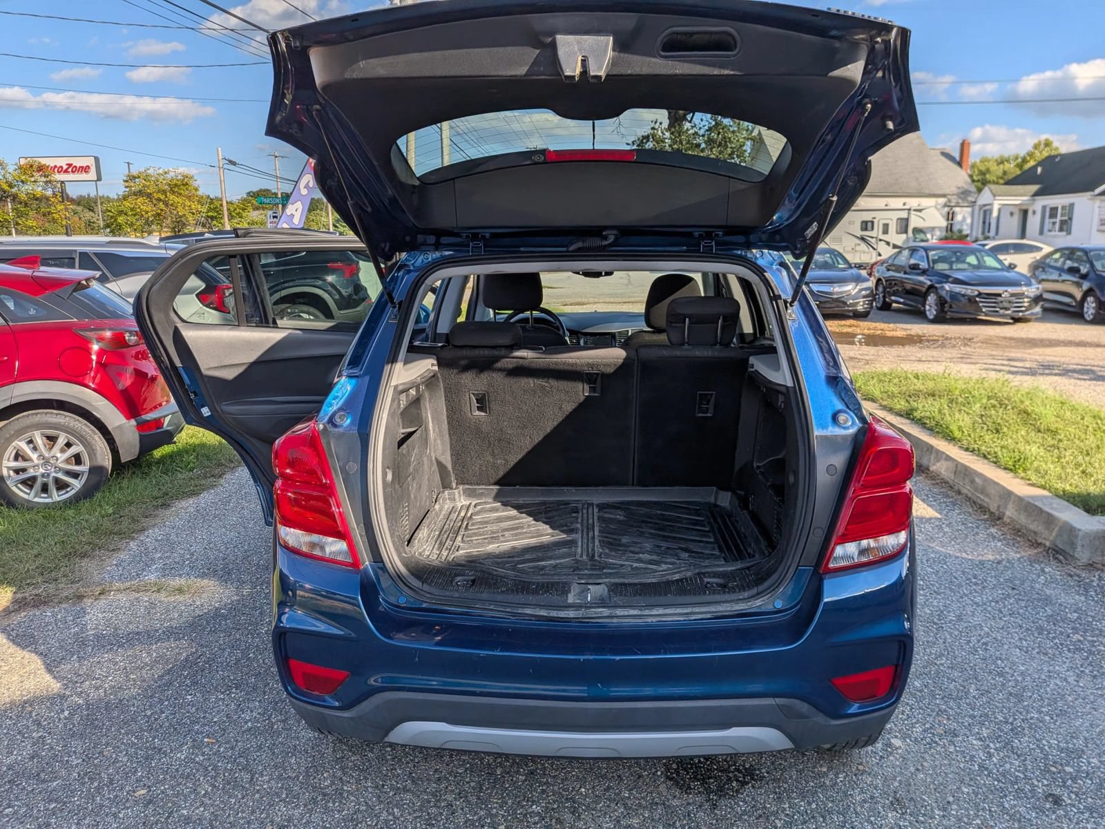 Used 2020 Chevrolet Trax LT FWD image 25