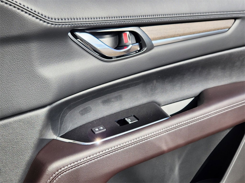New 2025 MAZDA CX-5 Signature image 29