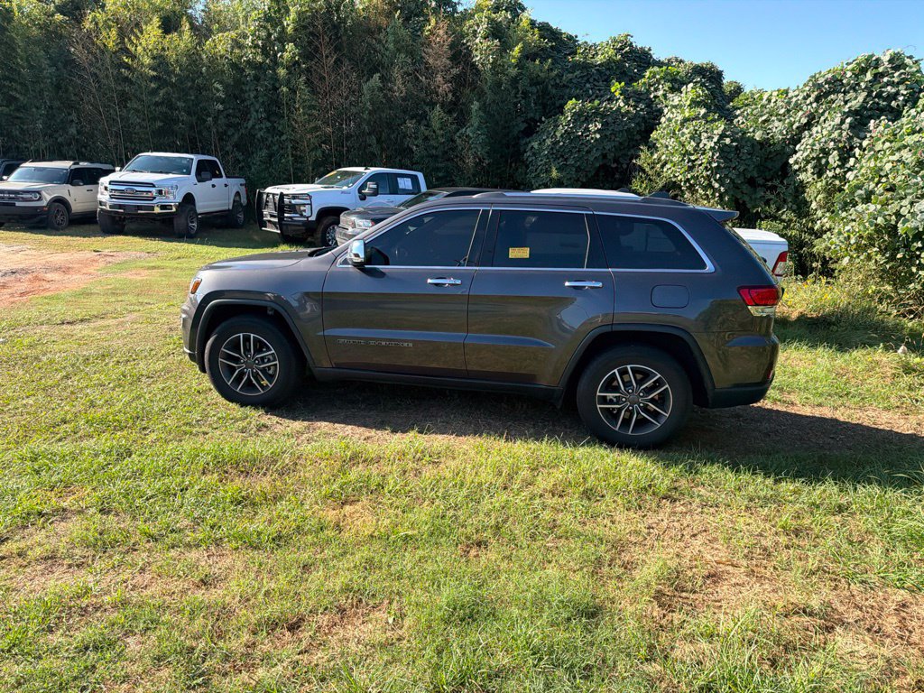 Certified 2020 Jeep Grand Cherokee Limited w/ Luxury Group II RWD image 12