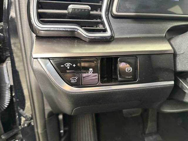 Used 2025 Kia Sportage EX w/ Premium Package FWD image 19