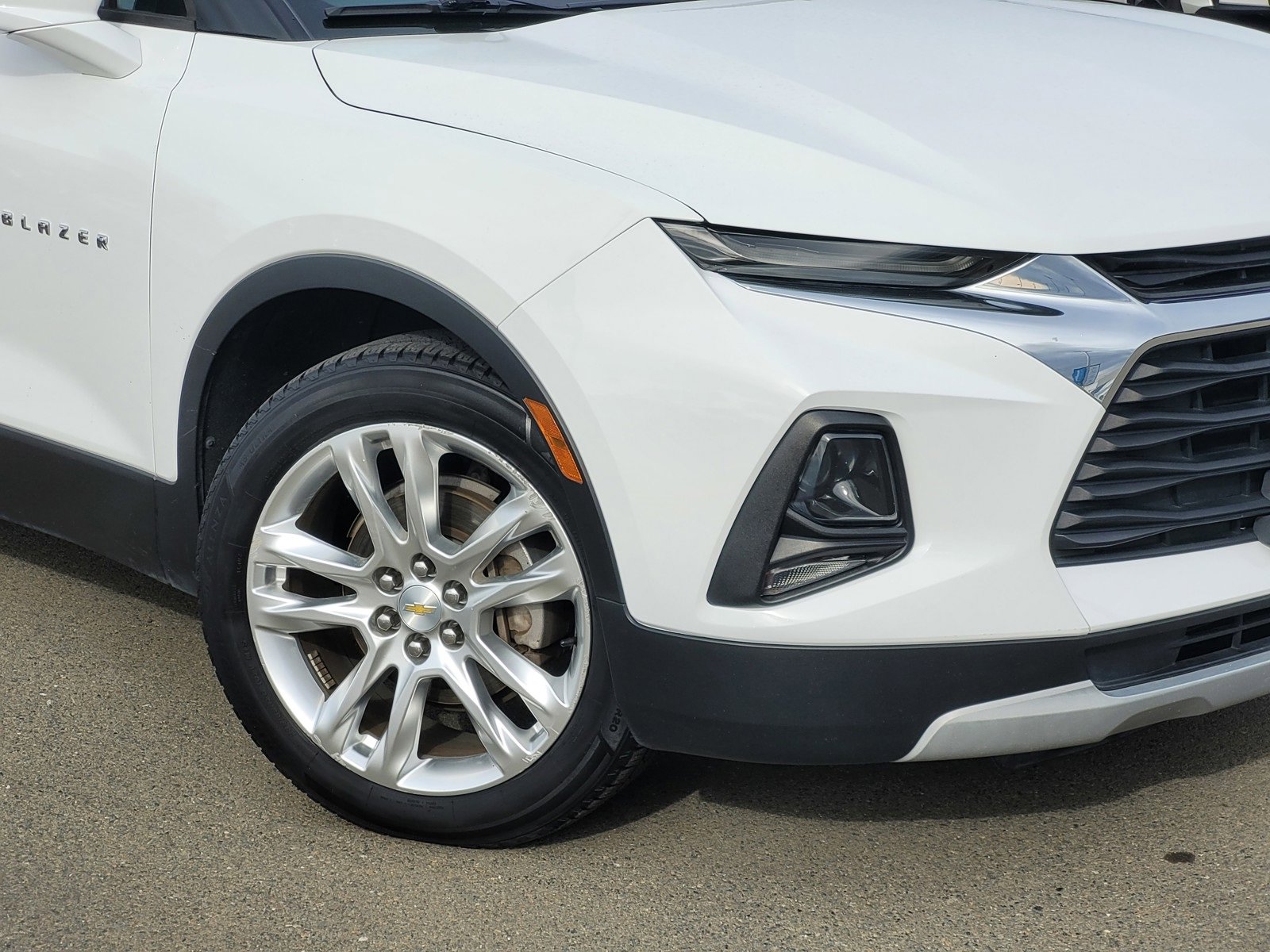 Used 2019 Chevrolet Blazer LT w/ Sun and Wheels Package image 3