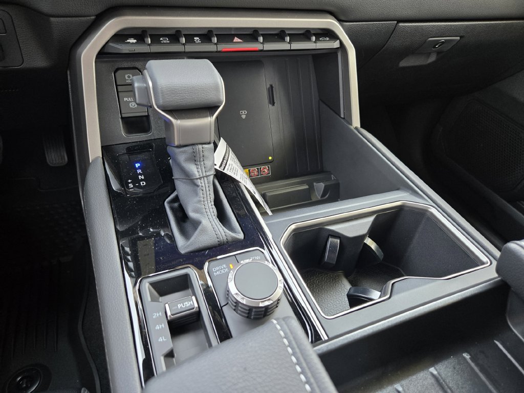 New 2026 Toyota Tundra Limited AWD/4WD image 17