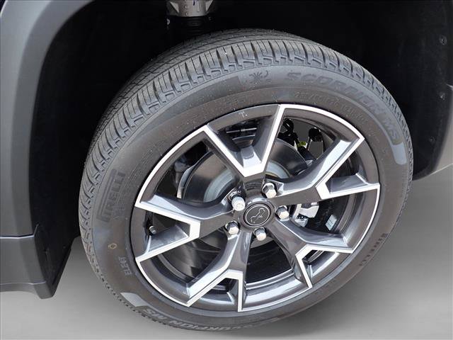 Certified 2026 Jeep Cherokee Overland w/ Trailer Tow Group AWD/4WD image 7