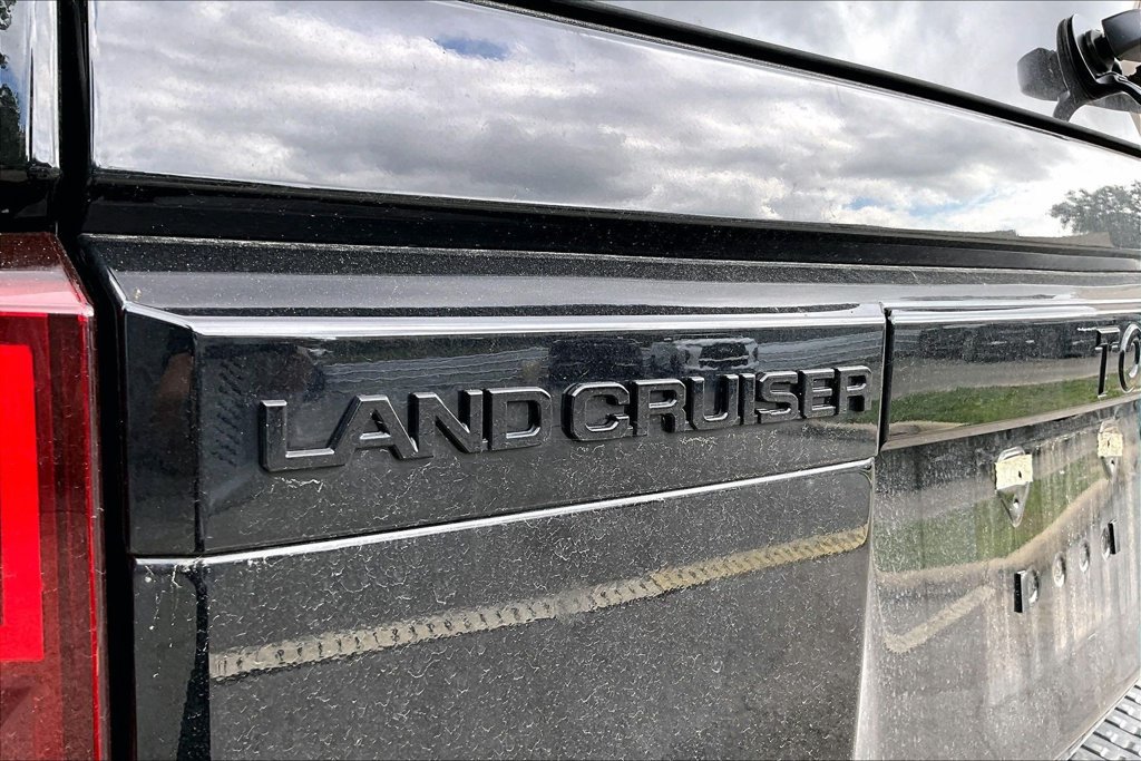 Used 2026 Toyota Land Cruiser w/ Premium Package AWD/4WD image 5