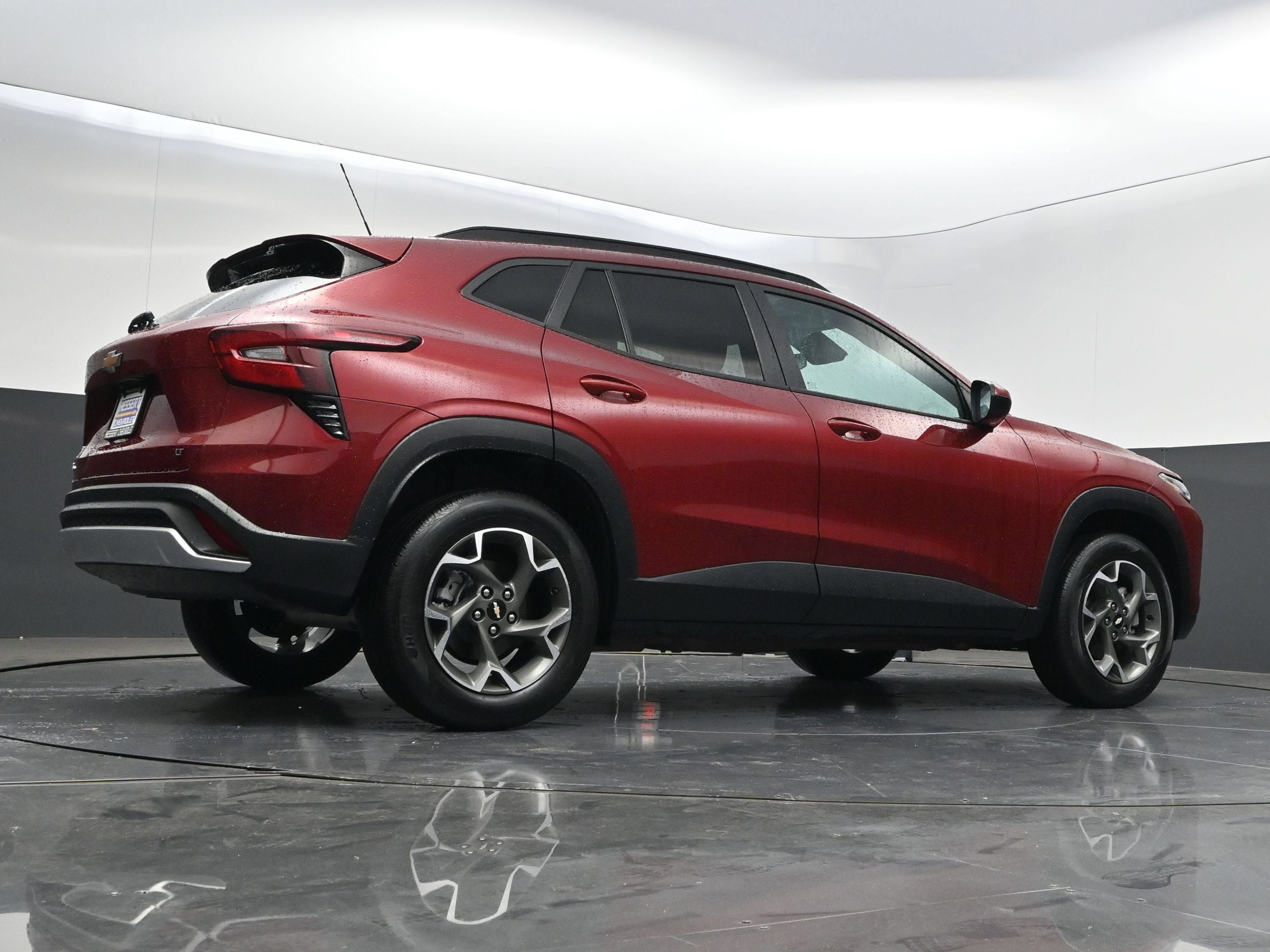 Used 2024 Chevrolet Trax LT FWD image 34