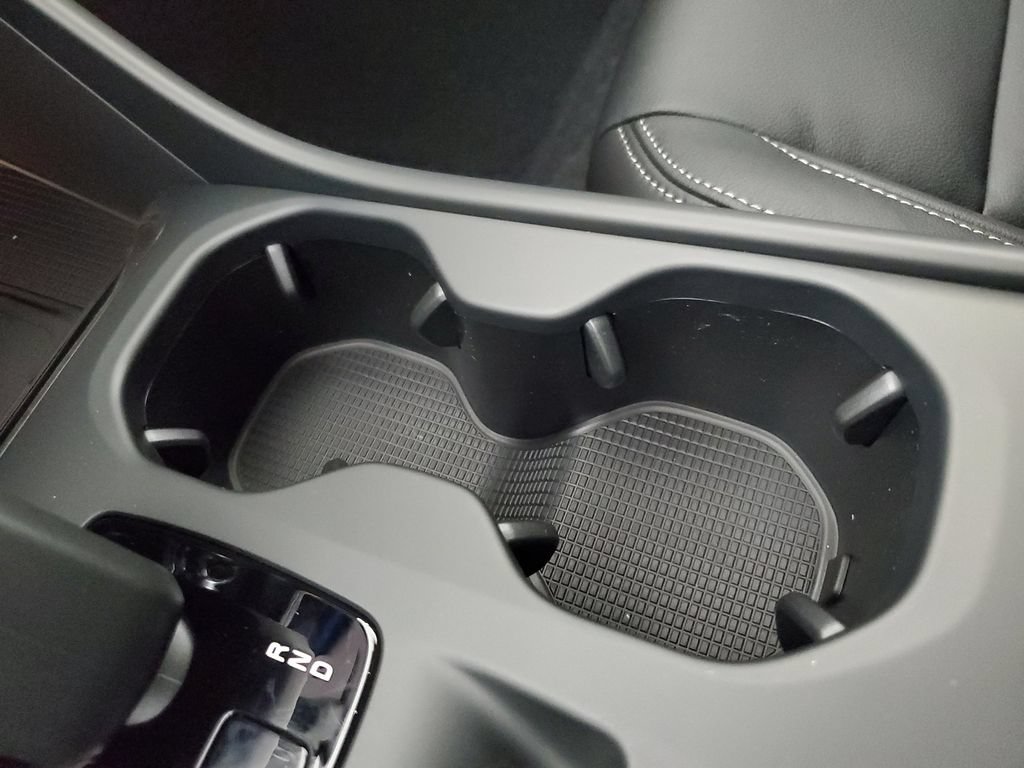 New 2026 Volvo XC40 B4 Core w/ Protection Package Premier FWD image 31