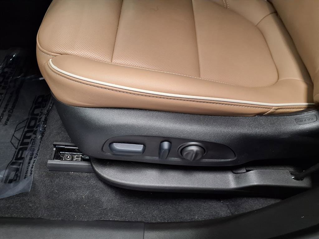 Used 2023 Chevrolet Traverse Premier image 22