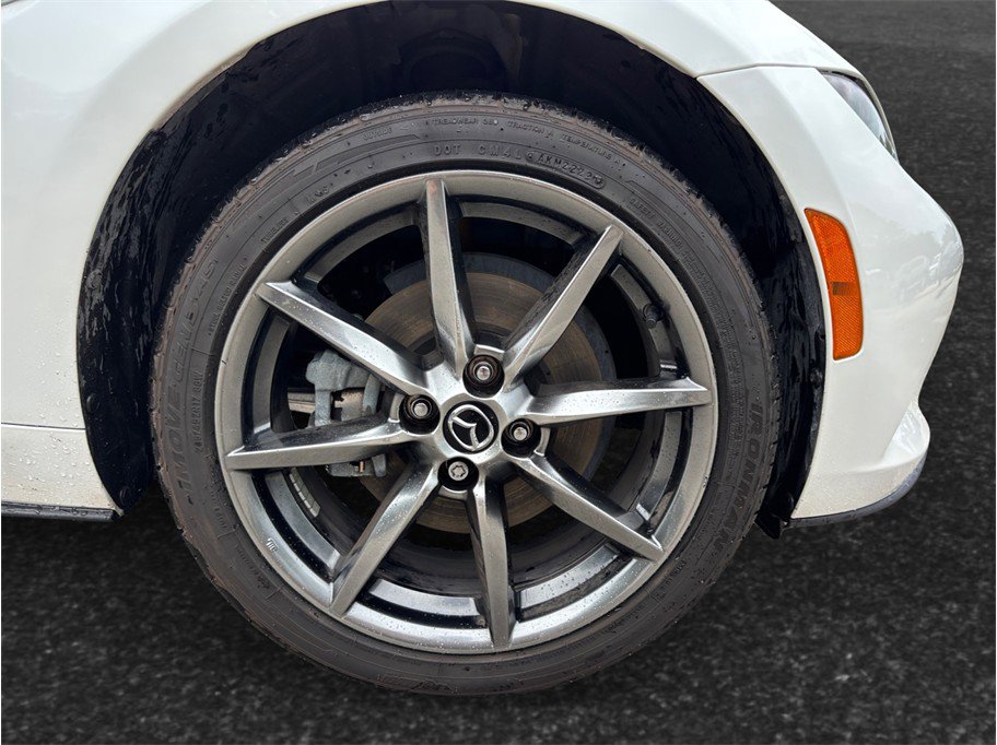 Used 2022 MAZDA MX-5 Miata RF Grand Touring RWD image 13