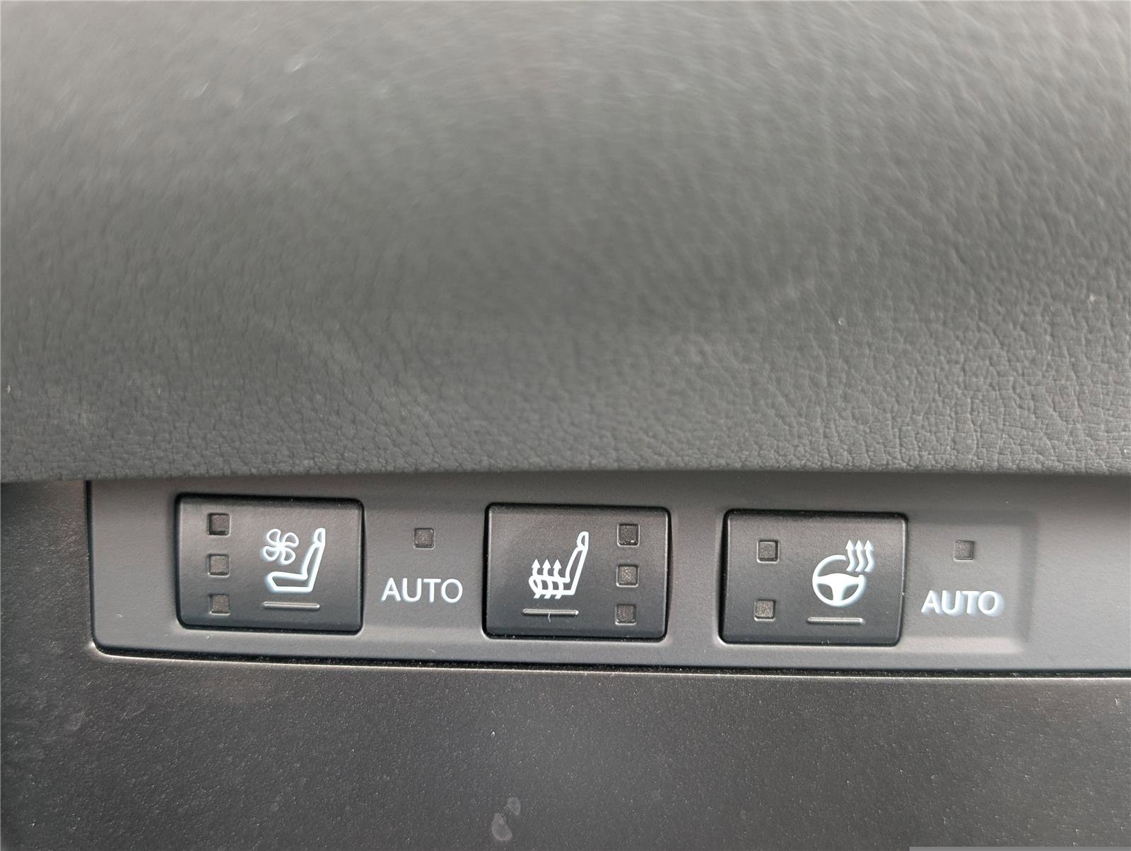 Certified 2024 Lexus ES 300h F Sport FWD image 26