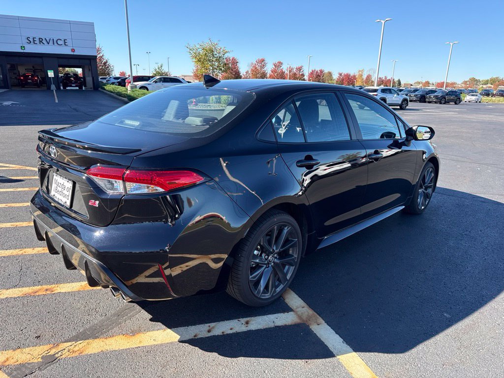 Used 2026 Toyota Corolla SE FWD image 4