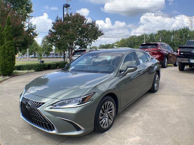 Used 2025 Lexus ES 300h w/ Luxury Package