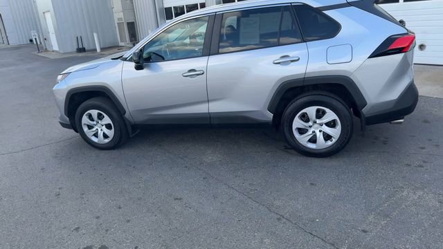 Used 2024 Toyota RAV4 LE FWD image 10