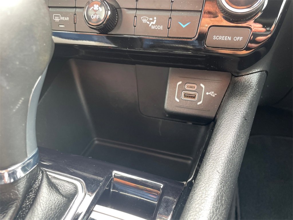 Used 2024 Jeep Compass Limited image 12