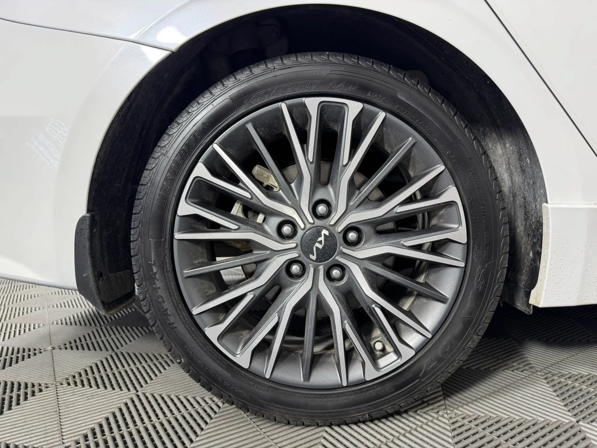 Used 2023 Kia Forte GT-Line w/ GT-Line Premium Package FWD image 44