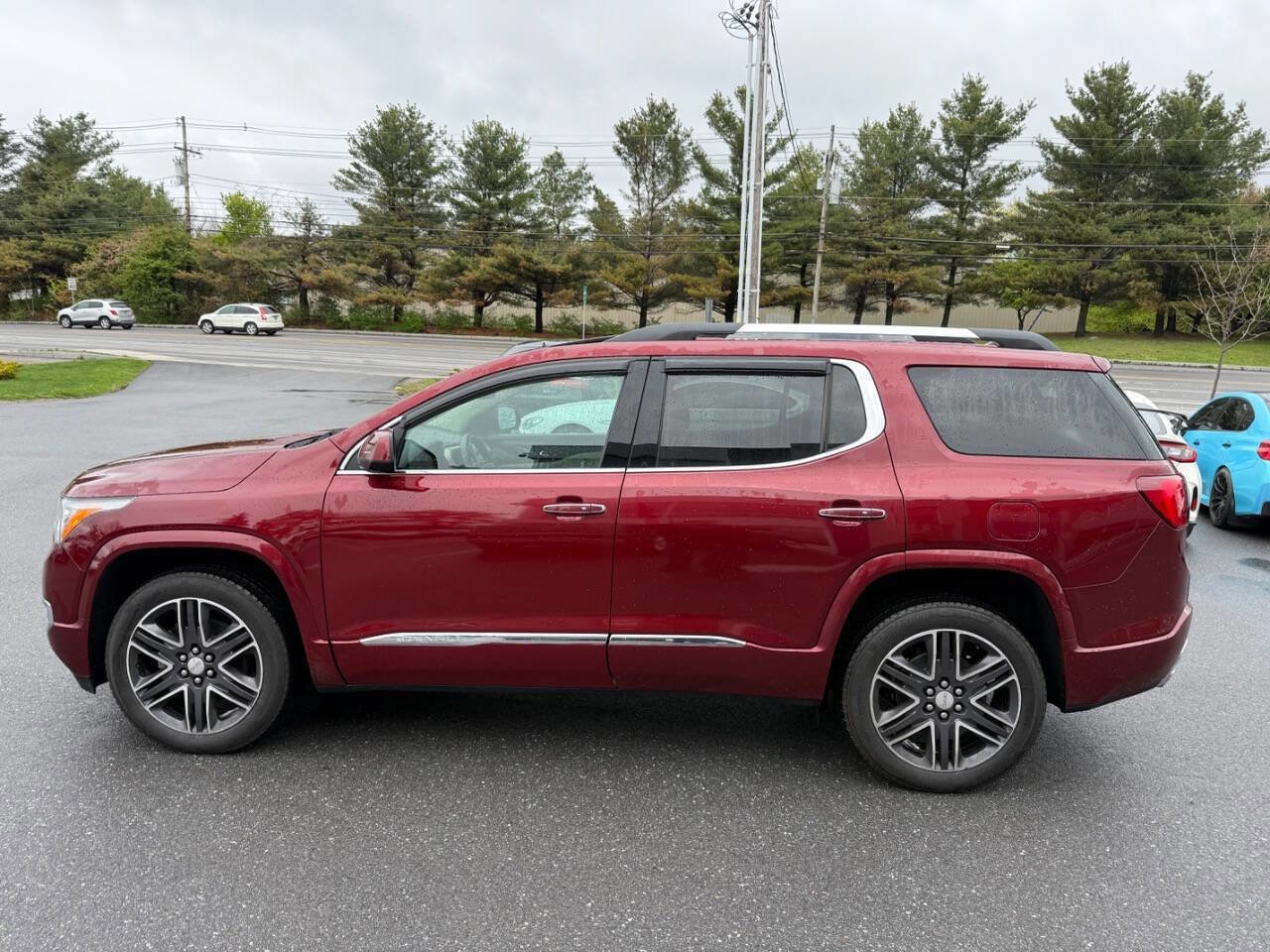 Used 2017 GMC Acadia Denali w/ Technology Package AWD/4WD image 7