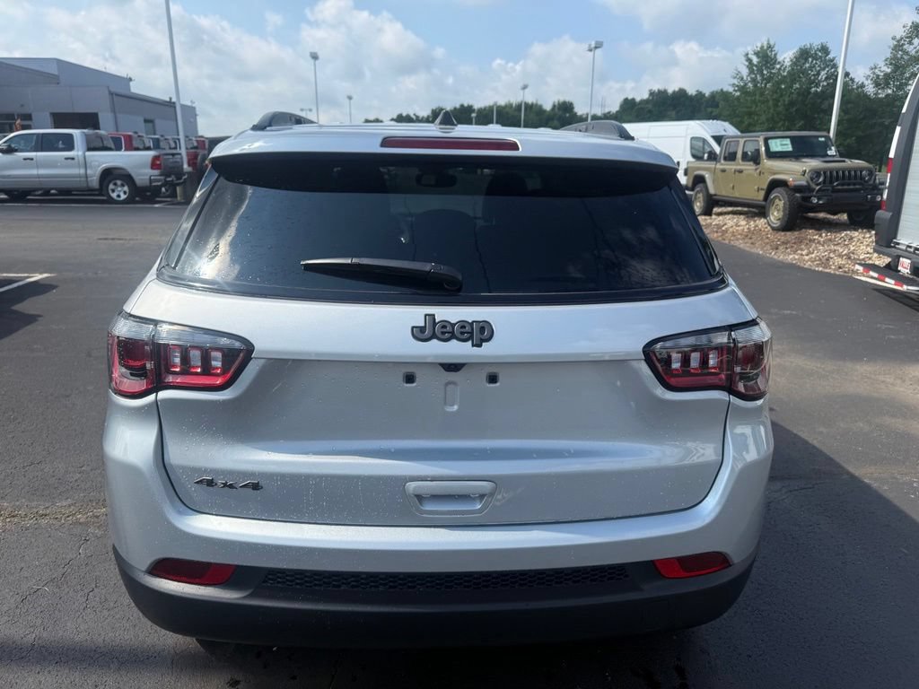 New 2026 Jeep Compass Latitude AWD/4WD image 5