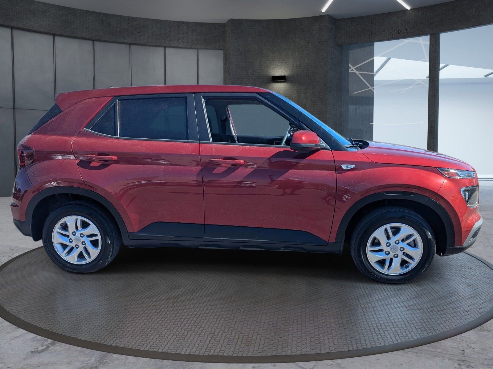 Used 2025 Hyundai Venue SE image 7