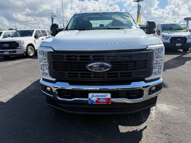 New 2026 Ford F350 XL image 3