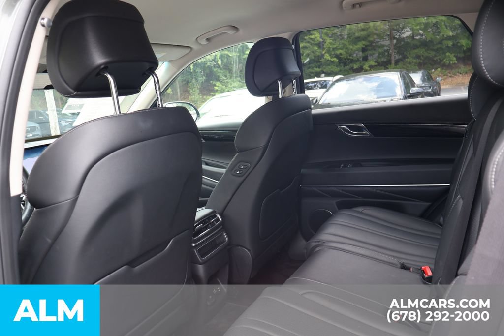 Used 2025 Genesis GV80 2.5T Standard AWD/4WD image 17