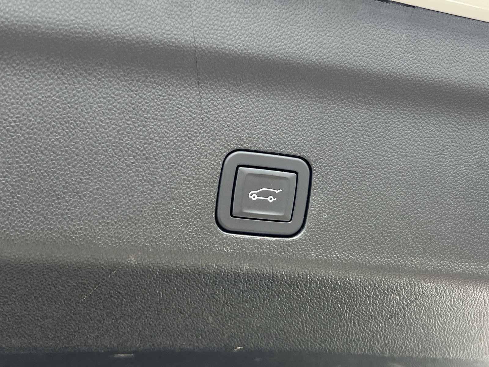 Used 2024 Chevrolet Tahoe LT image 27