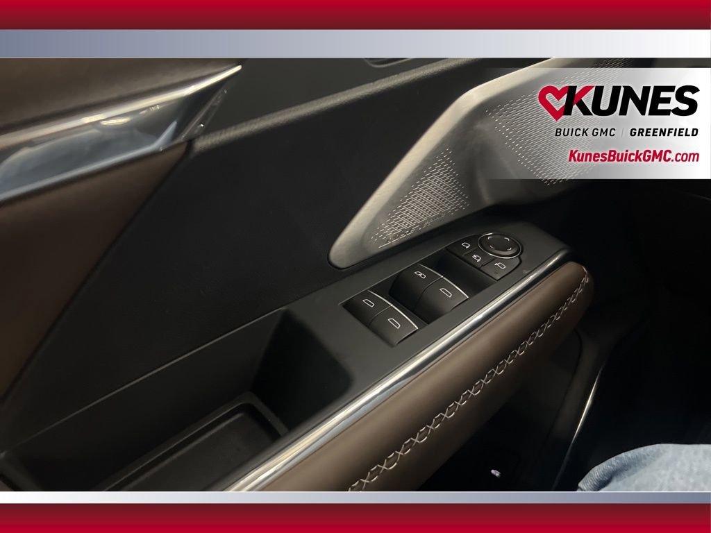 New 2026 GMC Acadia Denali Ultimate w/ LPO, Floor Liner Package AWD/4WD image 25