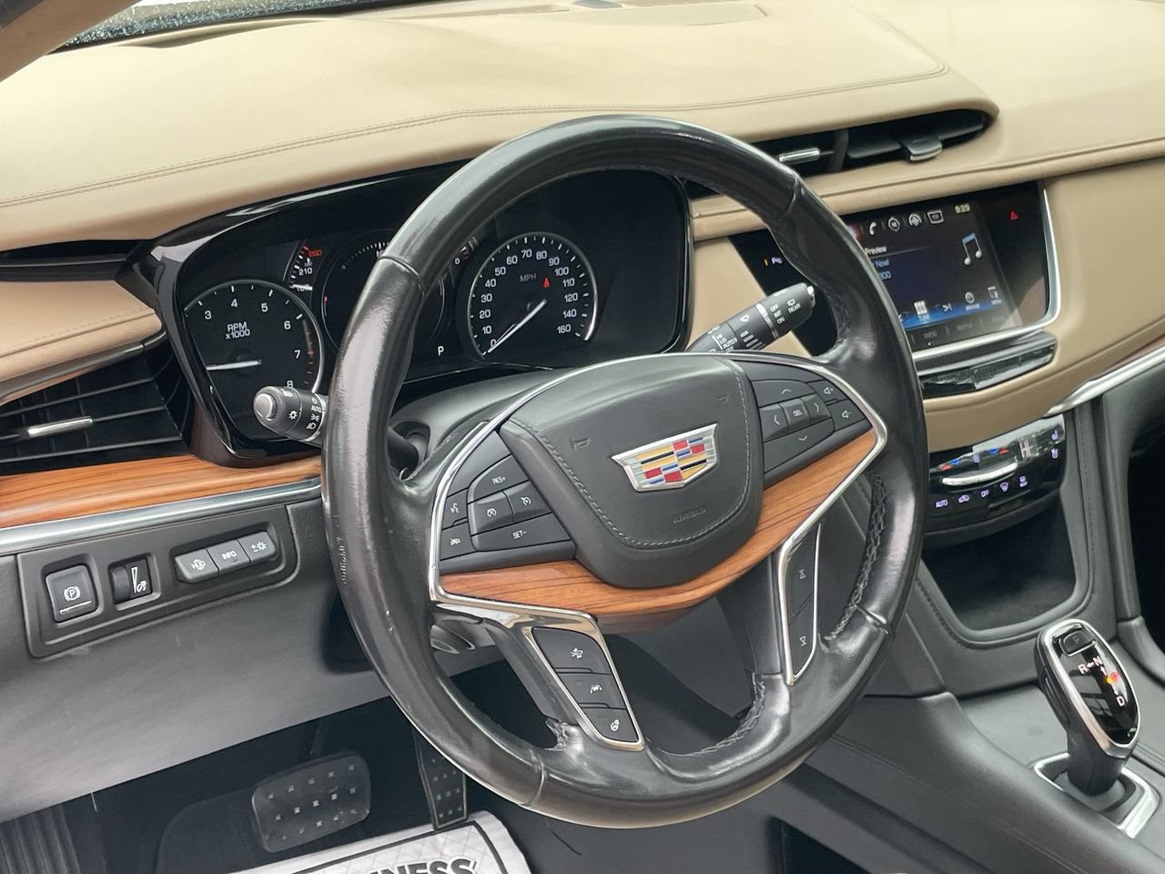 Used 2019 Cadillac XT5 Platinum AWD/4WD image 30