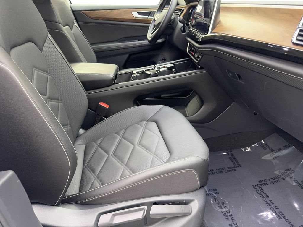 Used 2025 Volkswagen Atlas SE FWD image 49