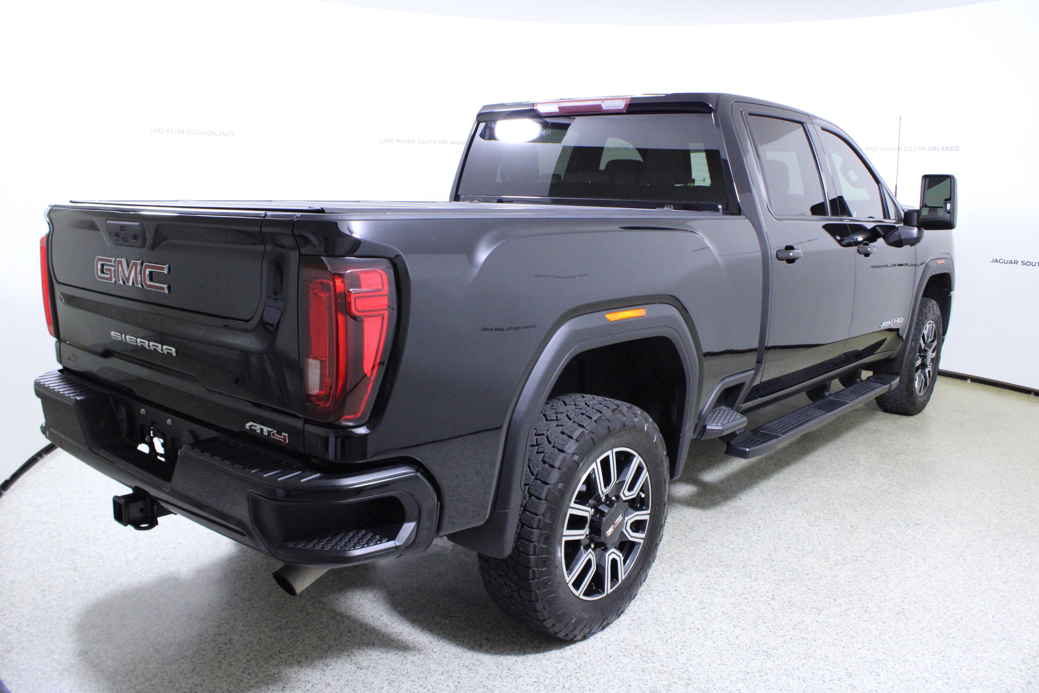 Used 2022 GMC Sierra 2500 AT4 AWD/4WD image 7