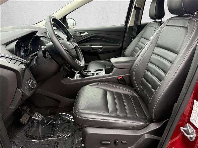 Used 2019 Ford Escape Titanium image 10