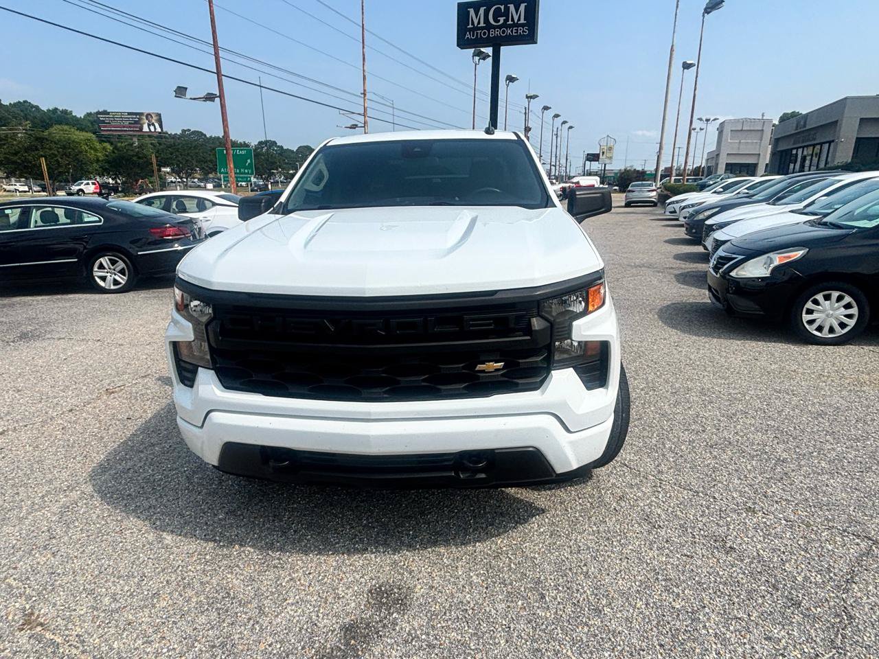 Used 2022 Chevrolet Silverado 1500 Custom RWD image 3
