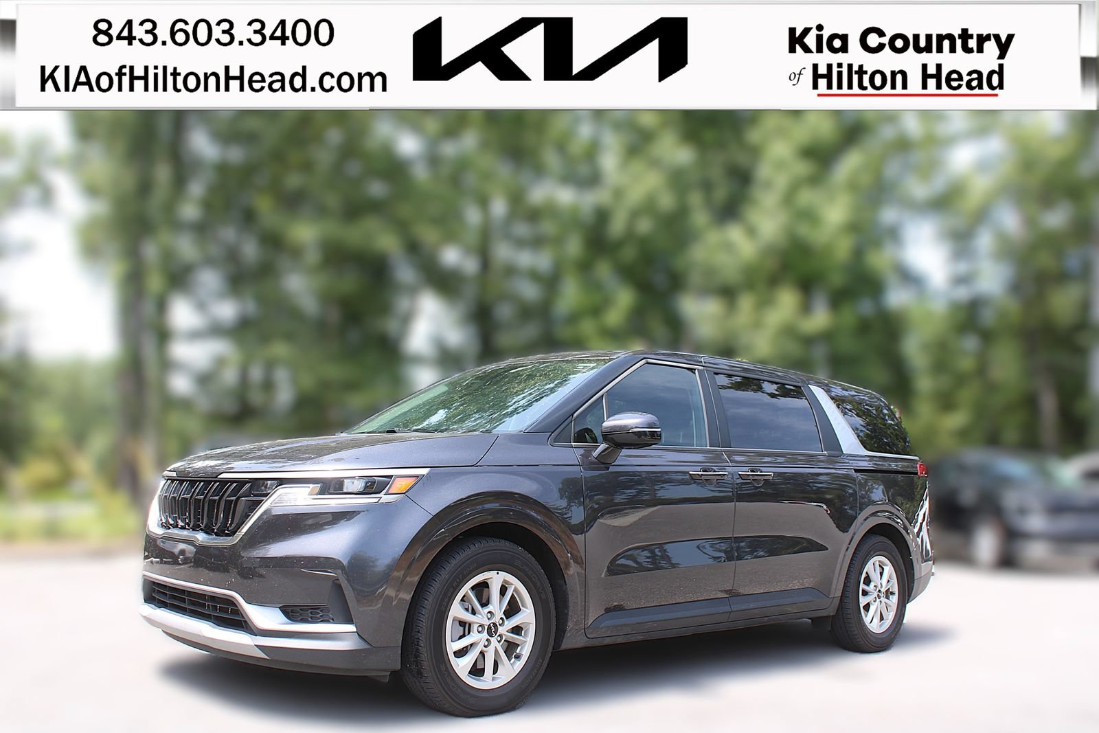 Used 2024 Kia Carnival LX FWD image 1