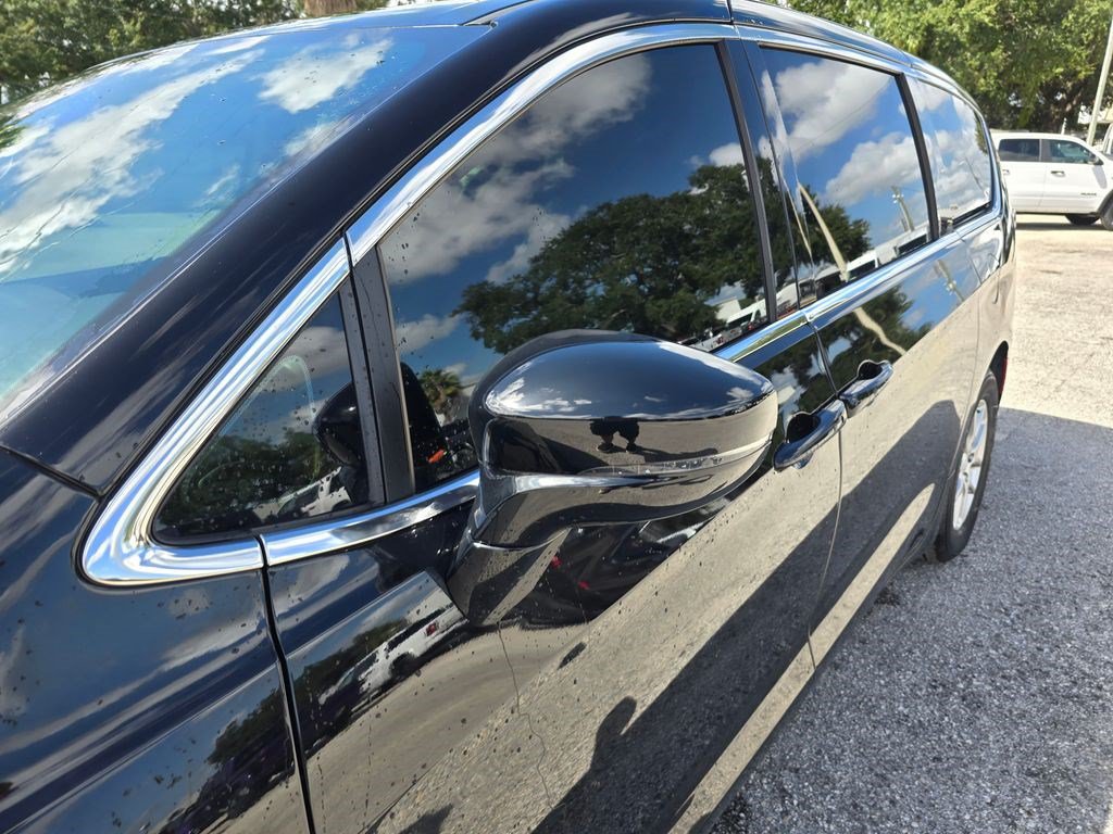 New 2026 Chrysler Voyager LX FWD image 10