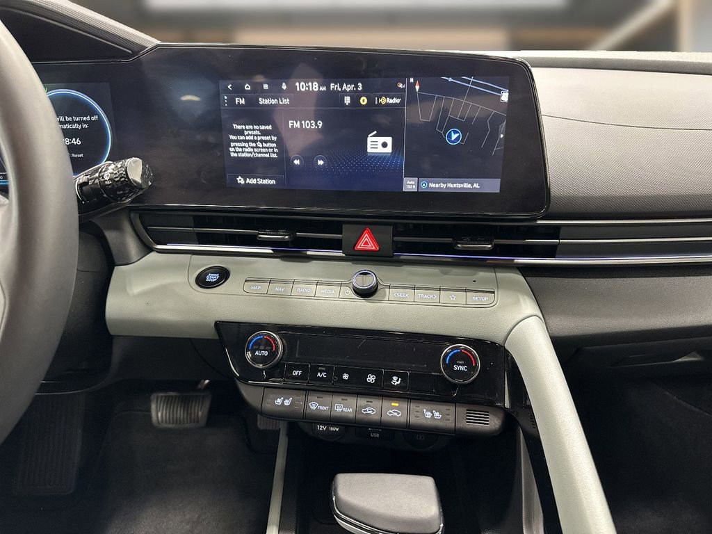 Certified 2025 Hyundai Elantra Limited image 9
