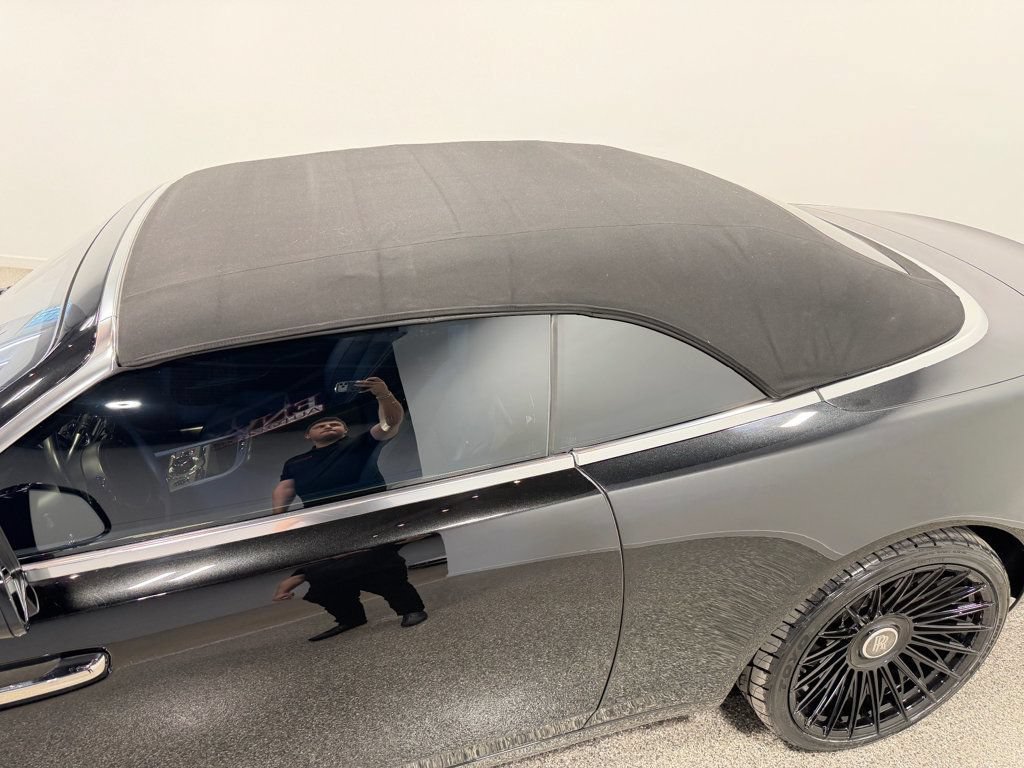 Used 2019 Rolls-Royce Dawn RWD image 6