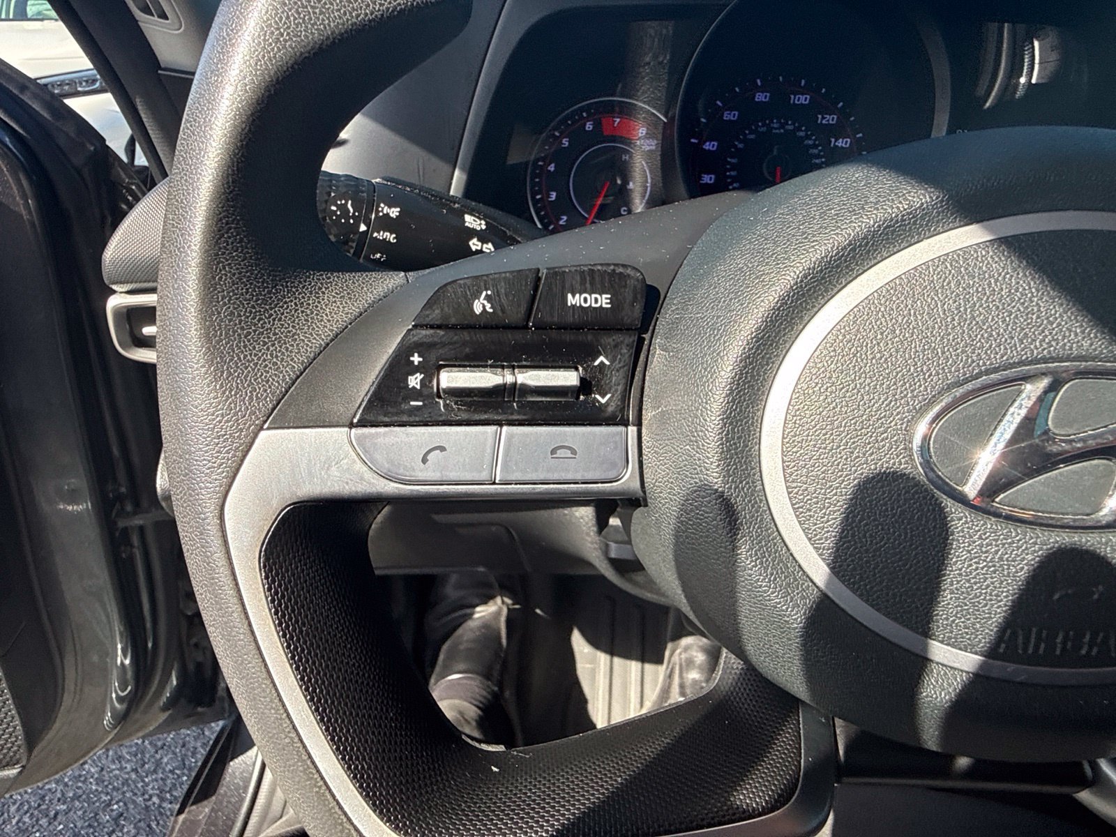 Used 2023 Hyundai Elantra SEL FWD image 17