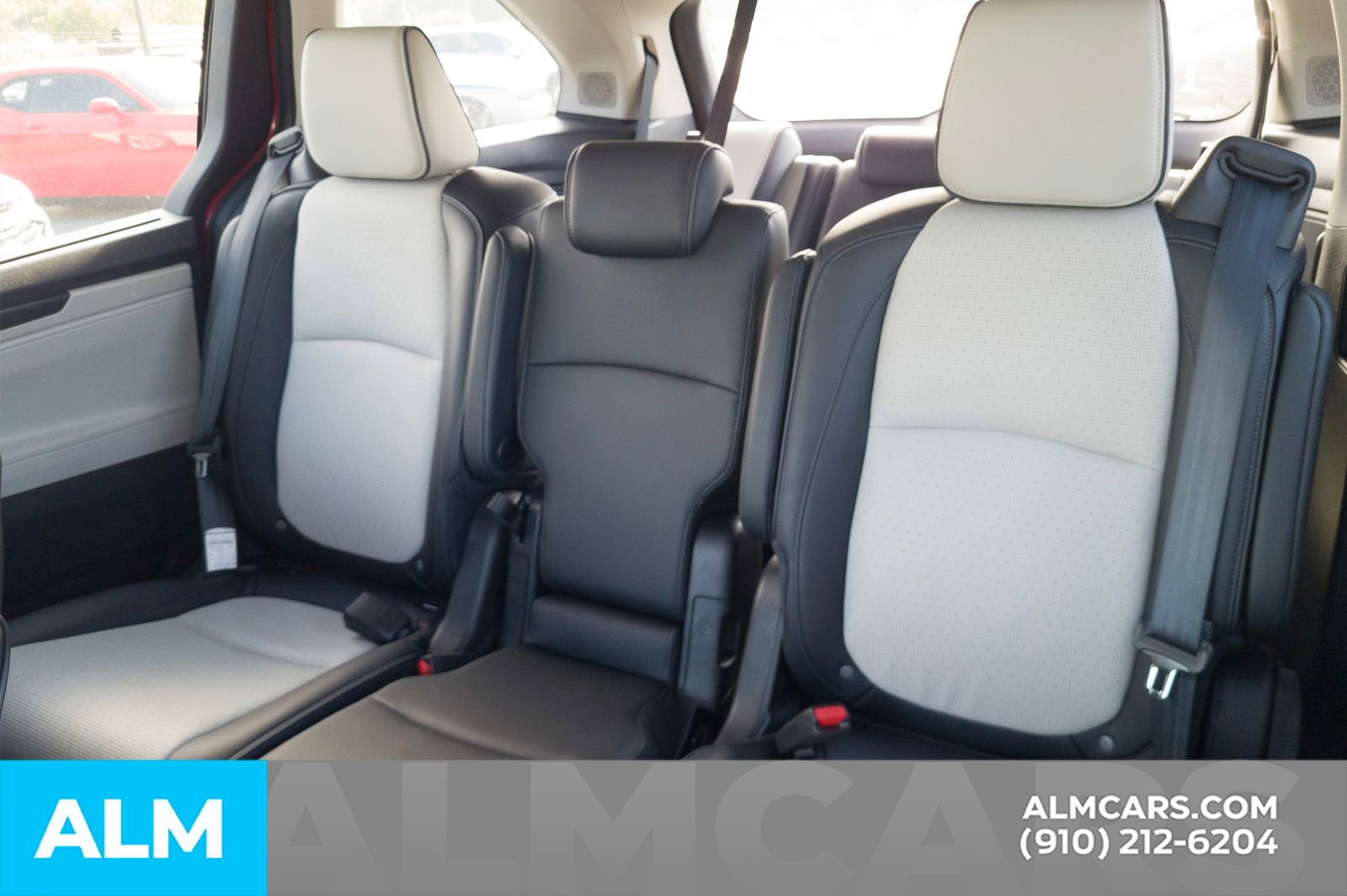 Used 2025 Honda Odyssey Elite image 19