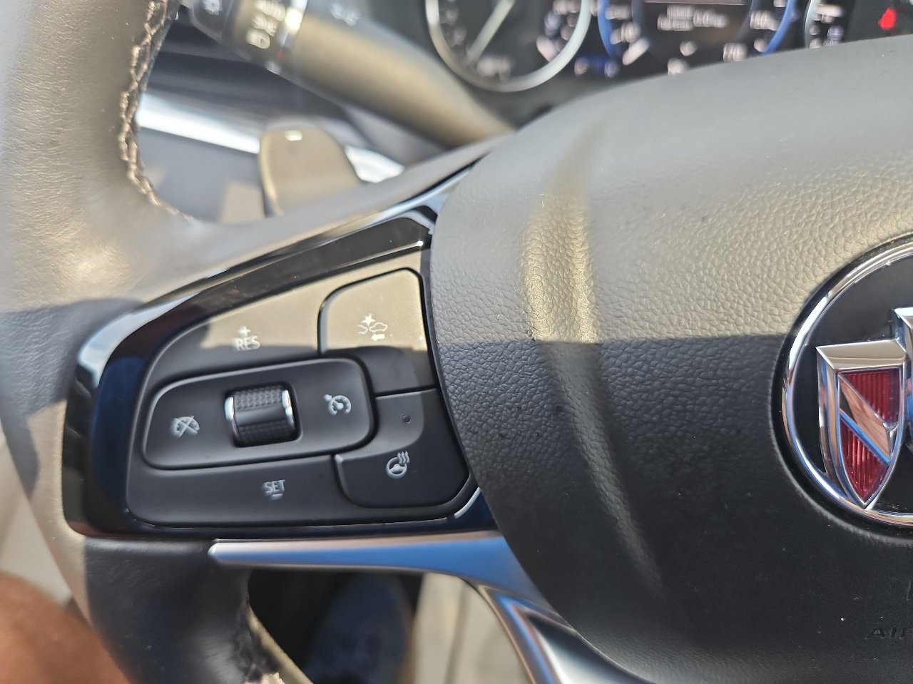 Used 2022 Buick Enclave Premium w/ Experience Buick Package image 29