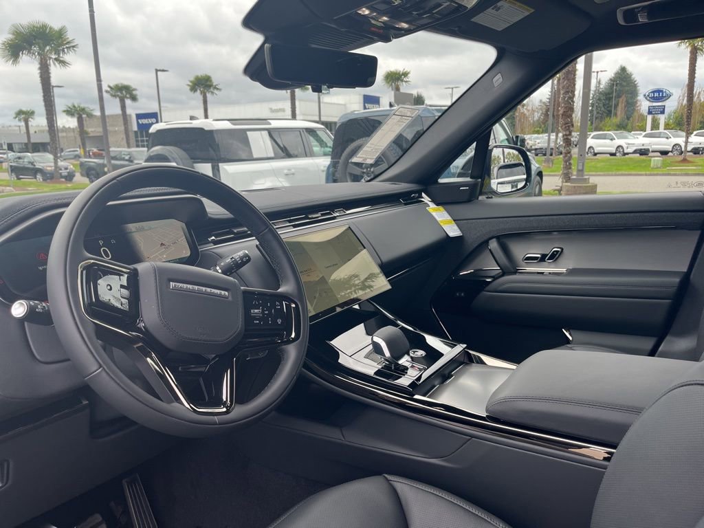 New 2026 Land Rover Range Rover Sport Dynamic SE AWD/4WD image 12