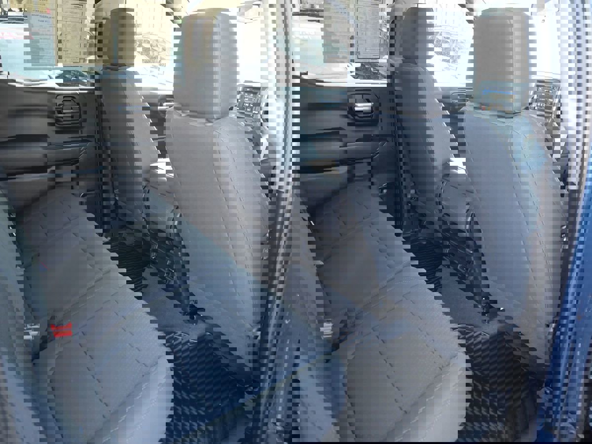 Used 2020 Chevrolet Silverado 1500 Custom w/ Custom Value Package image 21