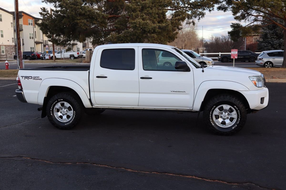 Used 2014 Toyota Tacoma PreRunner w/ TRD Off-Road Package image 3