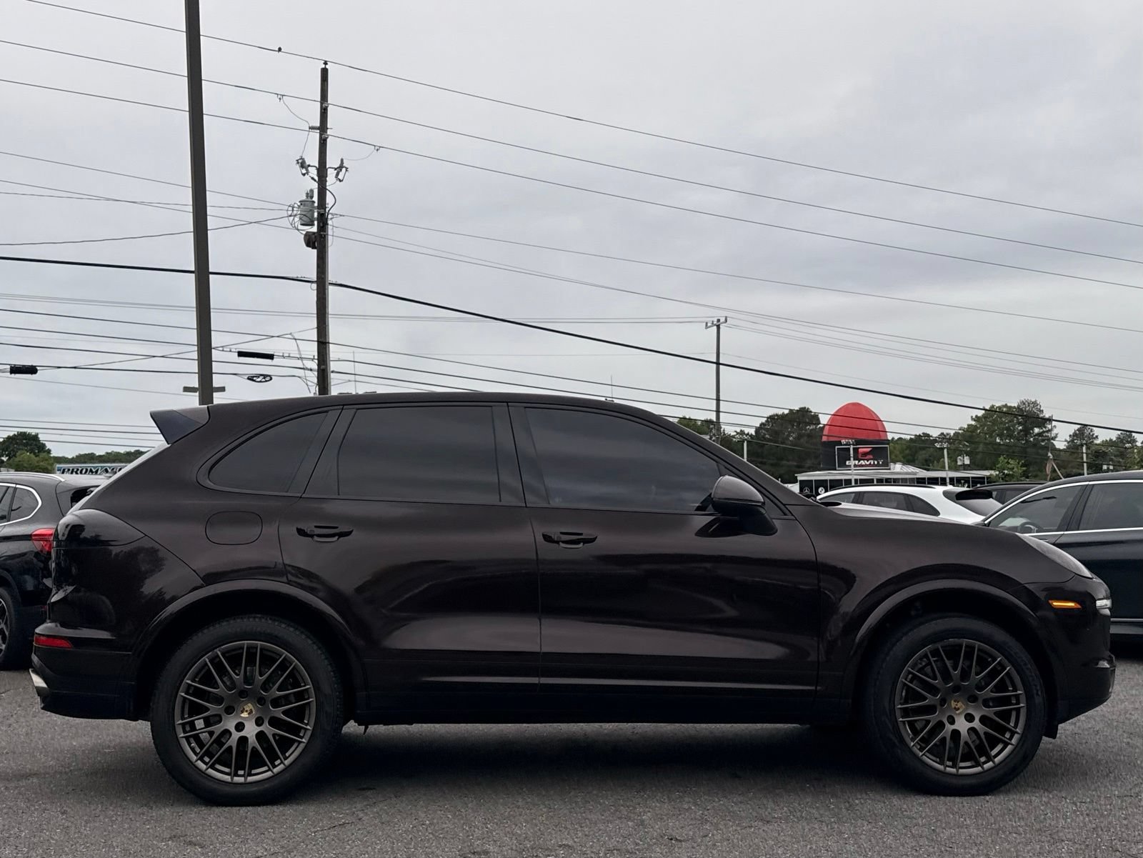 Used 2017 Porsche Cayenne Platinum Edition AWD/4WD image 6