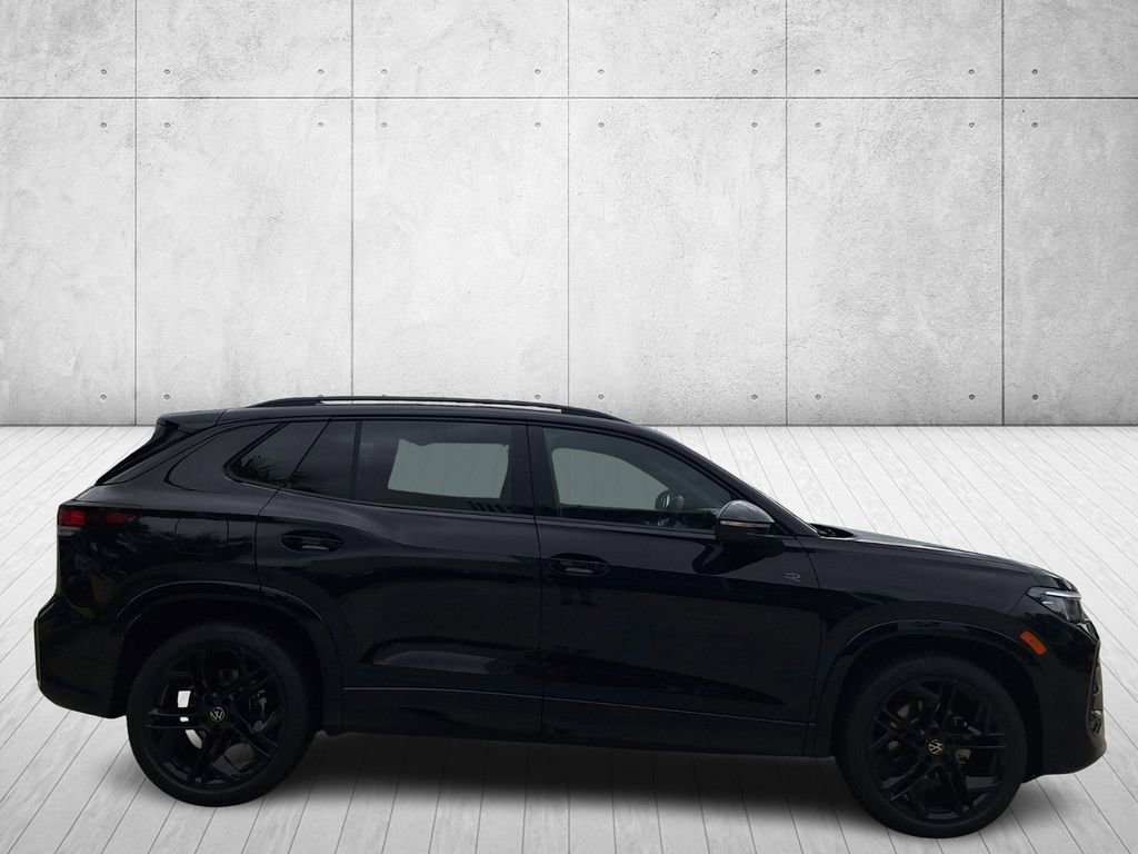 New 2026 Volkswagen Tiguan SE R-Line image 6