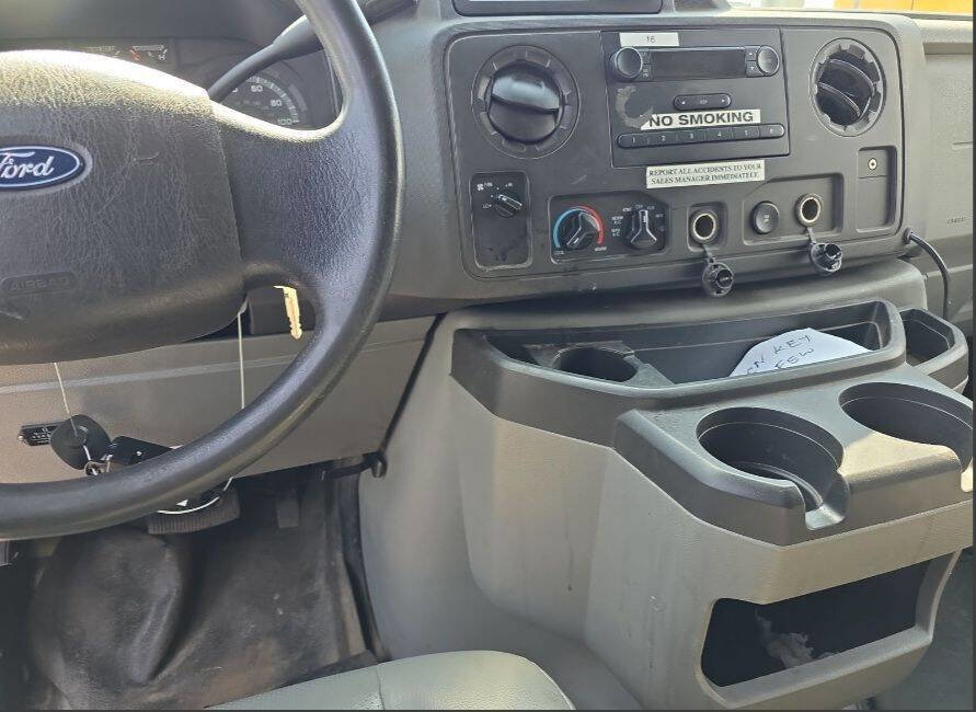 Used 2019 Ford E-450 and Econoline 450 Super Duty w/ Power Windows & Locks Group image 39