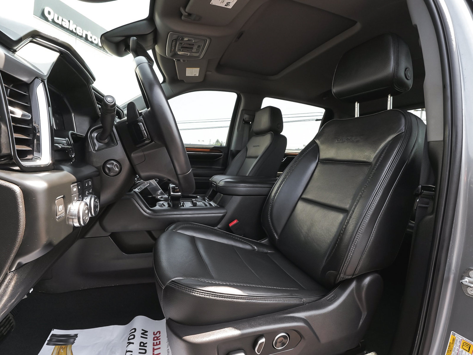 Used 2024 GMC Sierra 1500 Denali AWD/4WD image 32