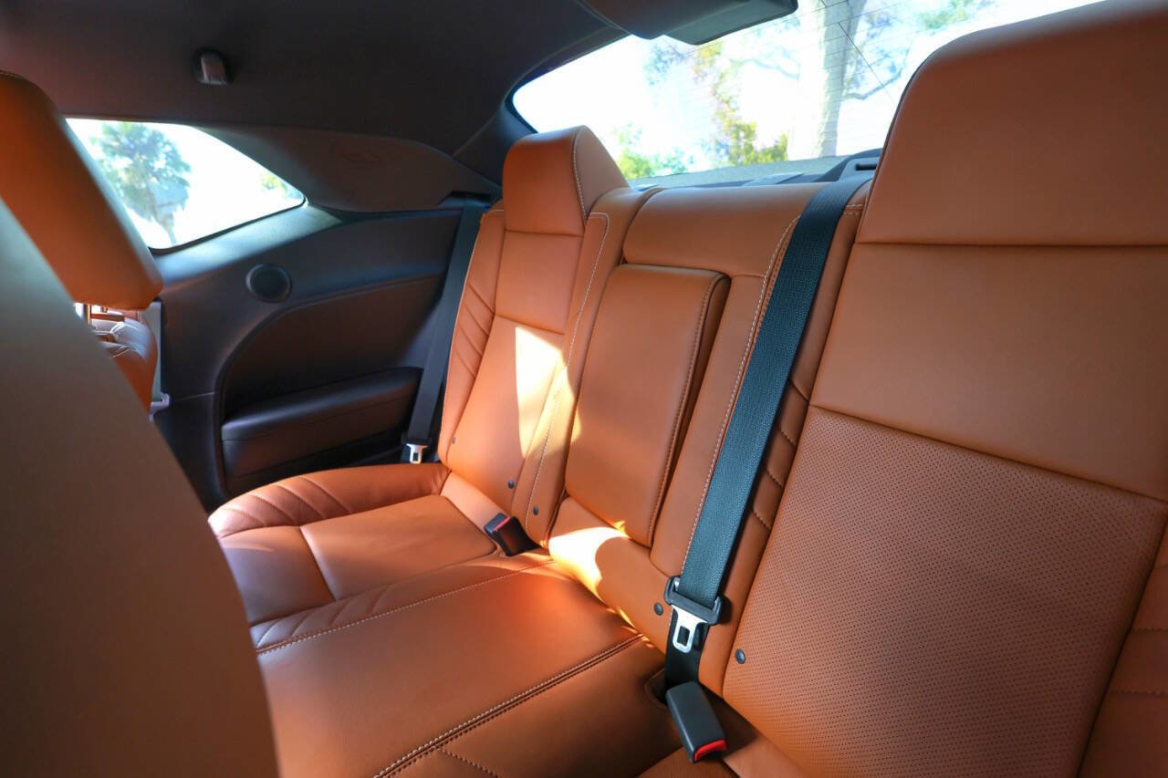 Used 2015 Dodge Challenger SRT Hellcat image 92